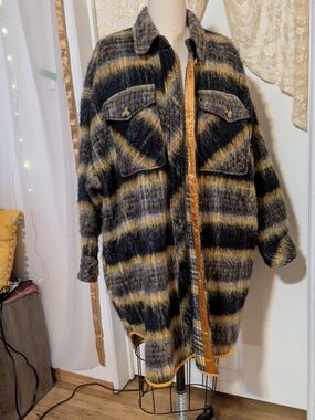 Urban Outfitters Black & Yellow Striped Teddy Shacket